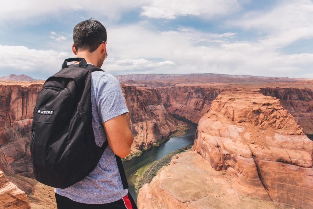 backpacker, grand canyon, horseshoe bend, nature, gorge, backpacking, adventure, arid, canyon, cliff, desert, erosion, geology, landscape, outdoors, remote, rock, sandstone, scenic, travel, valley, man, hike, hiker, trek, backpack
