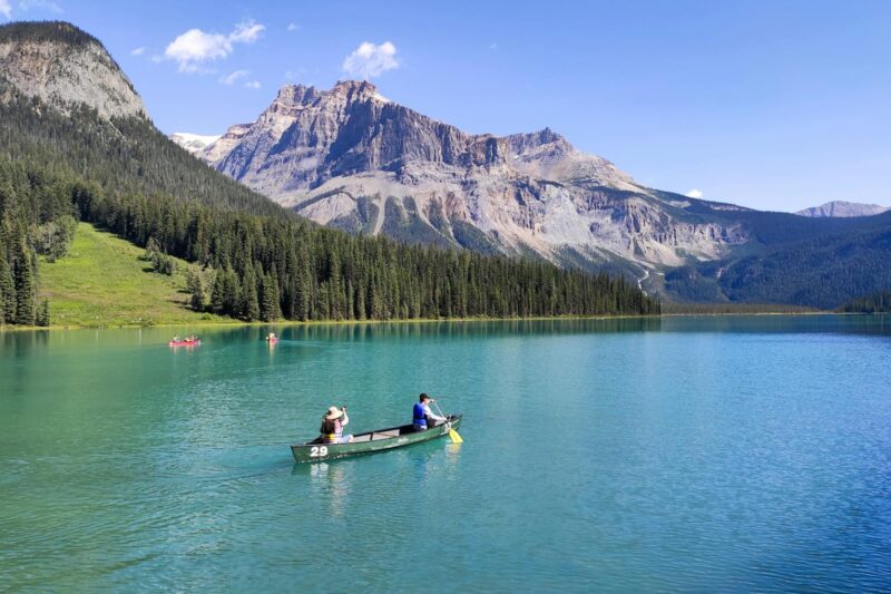 12 Peaceful Paddling Routes Across the U.S. You Need to Try
