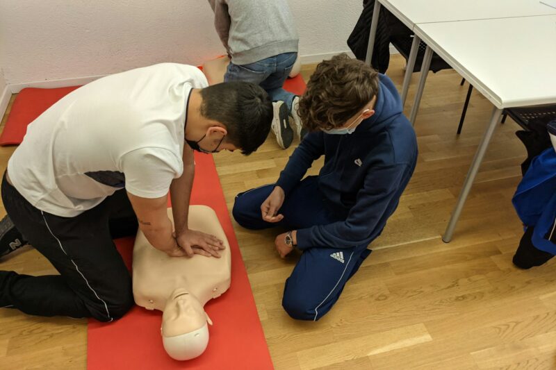 CPR and Emergency Skills Every Hiker Should Learn